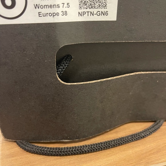 Green waterproof shoes - Picture 2 of 5